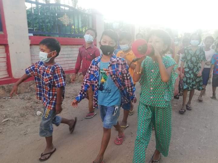 kay_aprilnyein's tweet photo. Villagers staged a protest against the military dictatorship as the 79th evening strike on the other side of Monywa in this evening.

#AuspiceRefugees
#June24Coup
#WhatsHappeningInMyanmar https://t.co/JpMmBsg1o7