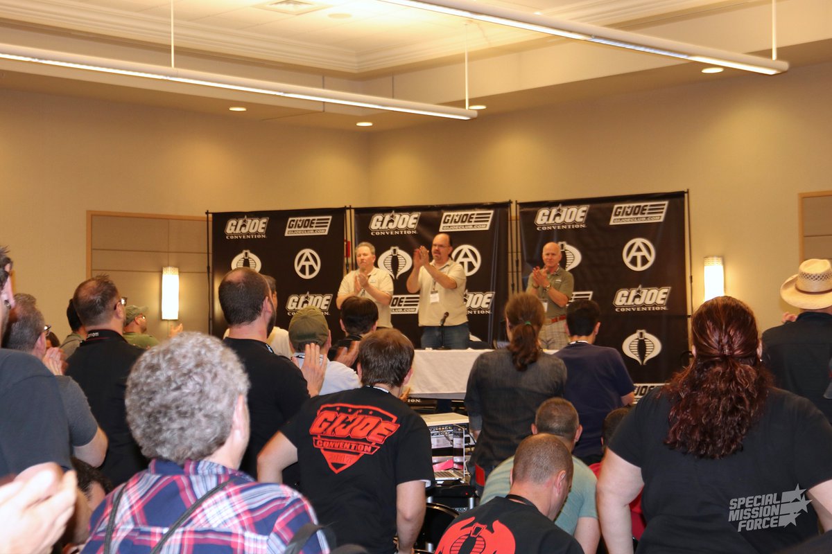 specialmforce's tweet photo. Continuing this stroll down memory lane — 3 years ago today, the last day of the final @GIJoeCon in 2018 in Chattanooga, Tenn.

#GIJoe | #YoJoe |#JoeCon | #LarryHama https://t.co/wgTEN2bg93