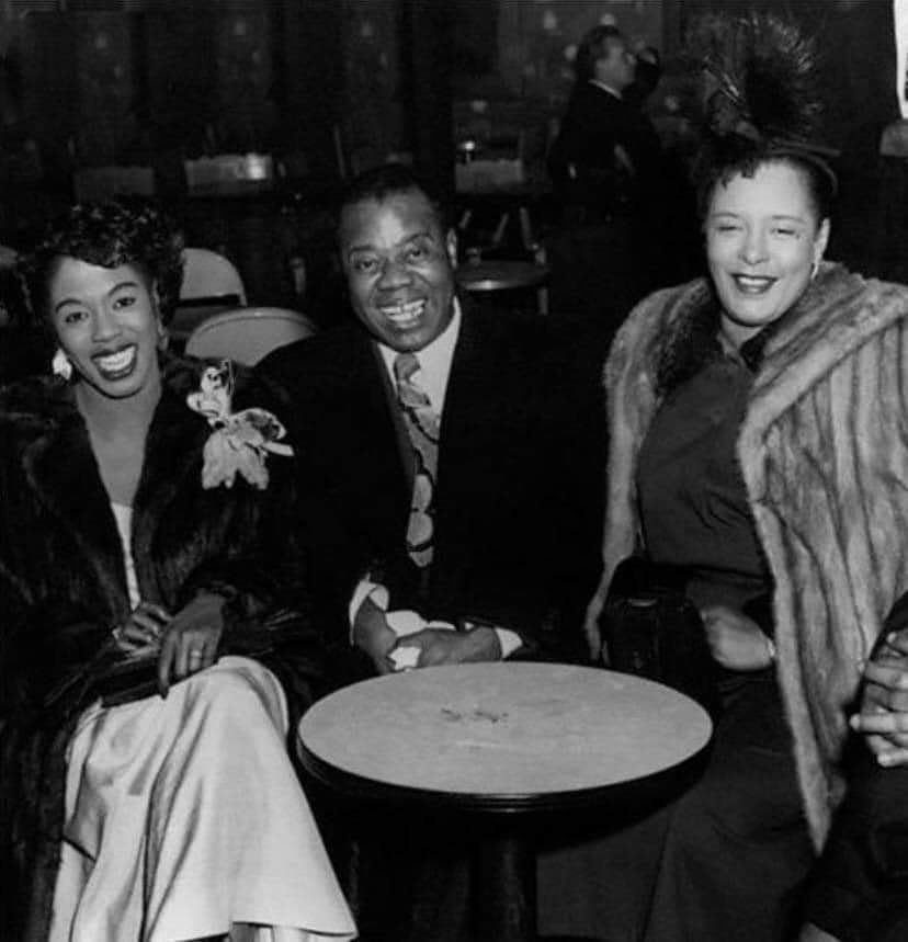 During #BlackMusicMonth I just wanna take a moment to celebrate a few of our #jazzlegends 
#NancyWilson
#Ellafitzgerald 
#LenaHorne
#sarahvaughan 
#LouisArmstrong
#BillieHolliday