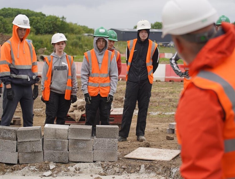 FENews's tweet photo. UK’s first occupational traineeship for construction begins at Hartlepool College: A new generation of traineeship begins this week at Hartlepool College (@hartlepoolfe) for 20 bricklaying learners.   Starting on 21 June, it involves a training programme… https://t.co/niL7pfdD2H https://t.co/FmoiajQydd