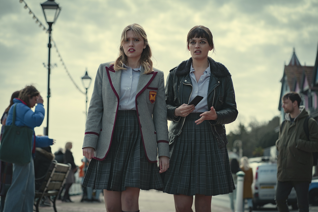 PopCrave's tweet photo. Season 3 of the British comedy-drama ‘Sex Education’ will be available on Netflix on September 17th. https://t.co/3SK1kFzW3P