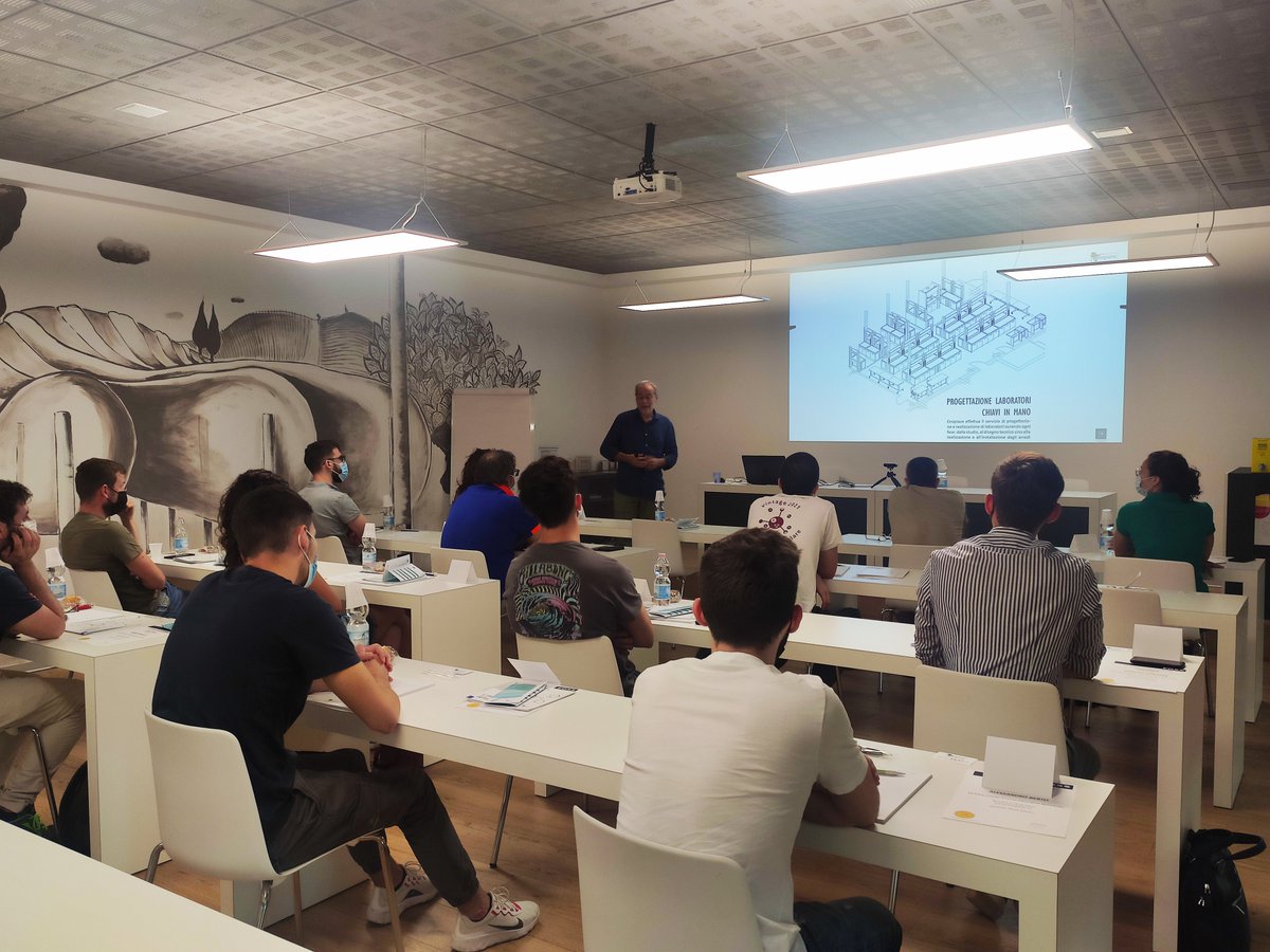 Enopiave's tweet image. In mattinata e nel pomeriggio si sono tenuti presso la sede Enopiave in collaborazione con FOSS i corsi di formazione post vendita dedicati agli operatori WineScan, ci stiamo preparando al meglio per questa vendemmia 2021 👩‍🔬🧑‍🔬