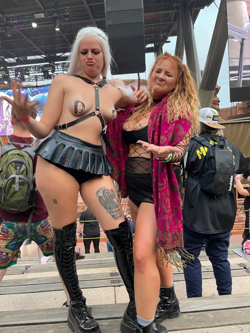 3 pic. FIRST FULL CAPACITY SHOW BACK AT RED ROCKS CAN I GET A SHEEEEEESH @Subtronics https://t.co/ta