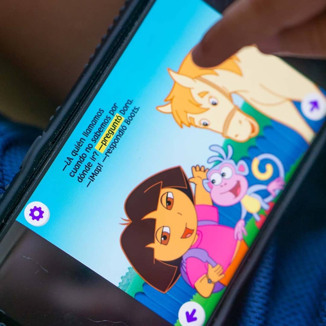 Need ideas to keep kids learning this summer? #Ad Try the @NogginKIDS 60-day free trial for TONS of learning games, ebooks (Spanish ebooks!), &amp; podcasts for kids! See our favorite Spanish reading activities: themomfriend.com/spanish-activi… #Noggin #IC