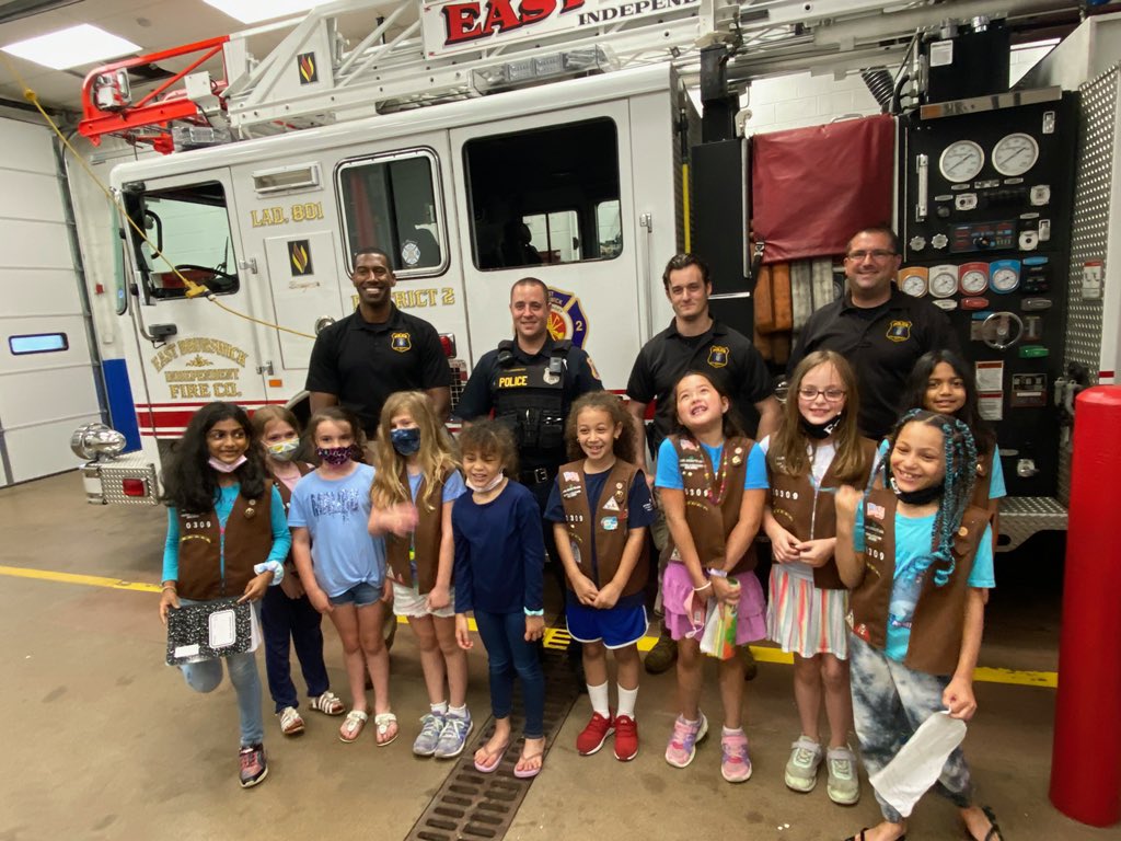 EBPDNJ's tweet photo. On June 22, 2021 members of the East Brunswick Police Department had the honor and privilege of receiving a presentation on strategies for destressing from one of our local Girl Scout Troops. The East Brunswick Police Department would like to say thank you to Troop 80309. https://t.co/Da4uKSVdyj