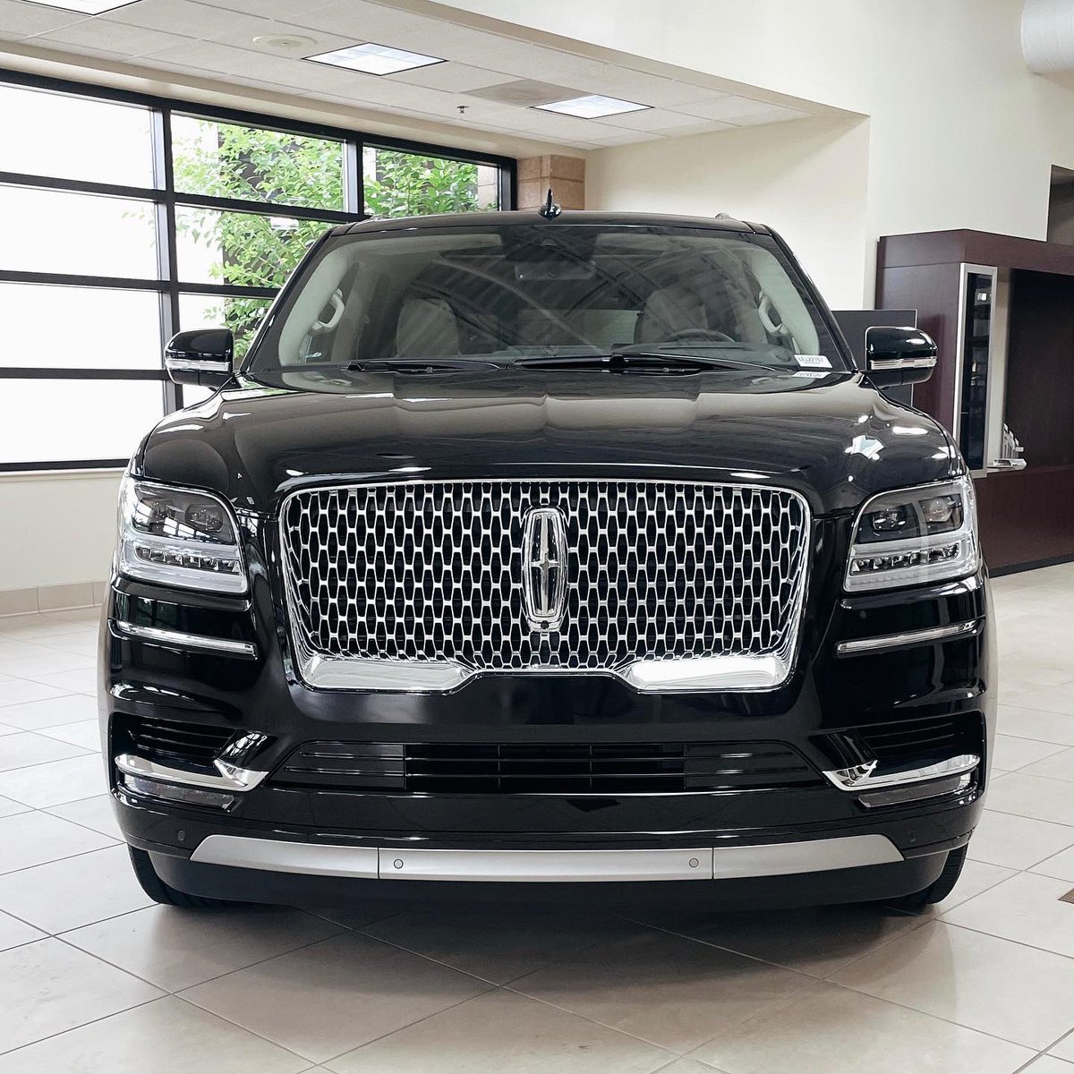 allanvigilfl's tweet photo. You & the entire family can ride in style in this new #LincolnNavigator Reserve L! Come see it in our #Lincoln showroom or check it out online https://t.co/rtU8RW5Rij
#reserve #showroom #luxurysuv #luxurycar #allanvigil #atlanta #atl #allanvigillincoln #atlantacars https://t.co/a88sZDB8yg