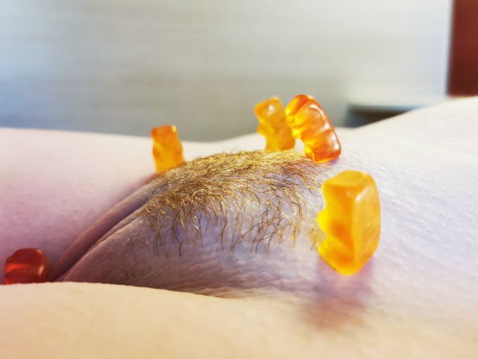 On n'est pas chez les bisounours !!!  Derni&egrave;re ligne droite de ma s&eacute;rie "bouteille" sur mon profil Mym