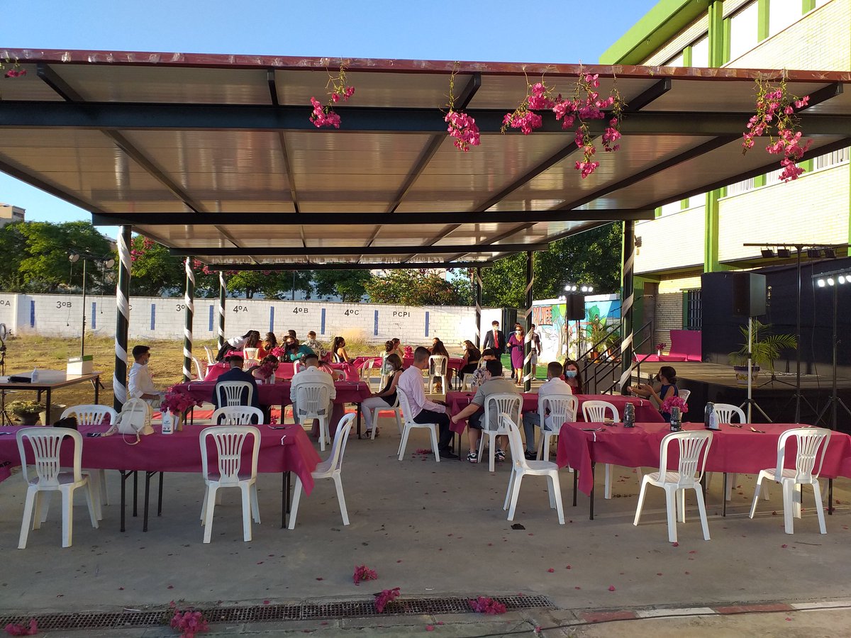 Comienza la graduación del IES  Leonardo da Vinci...