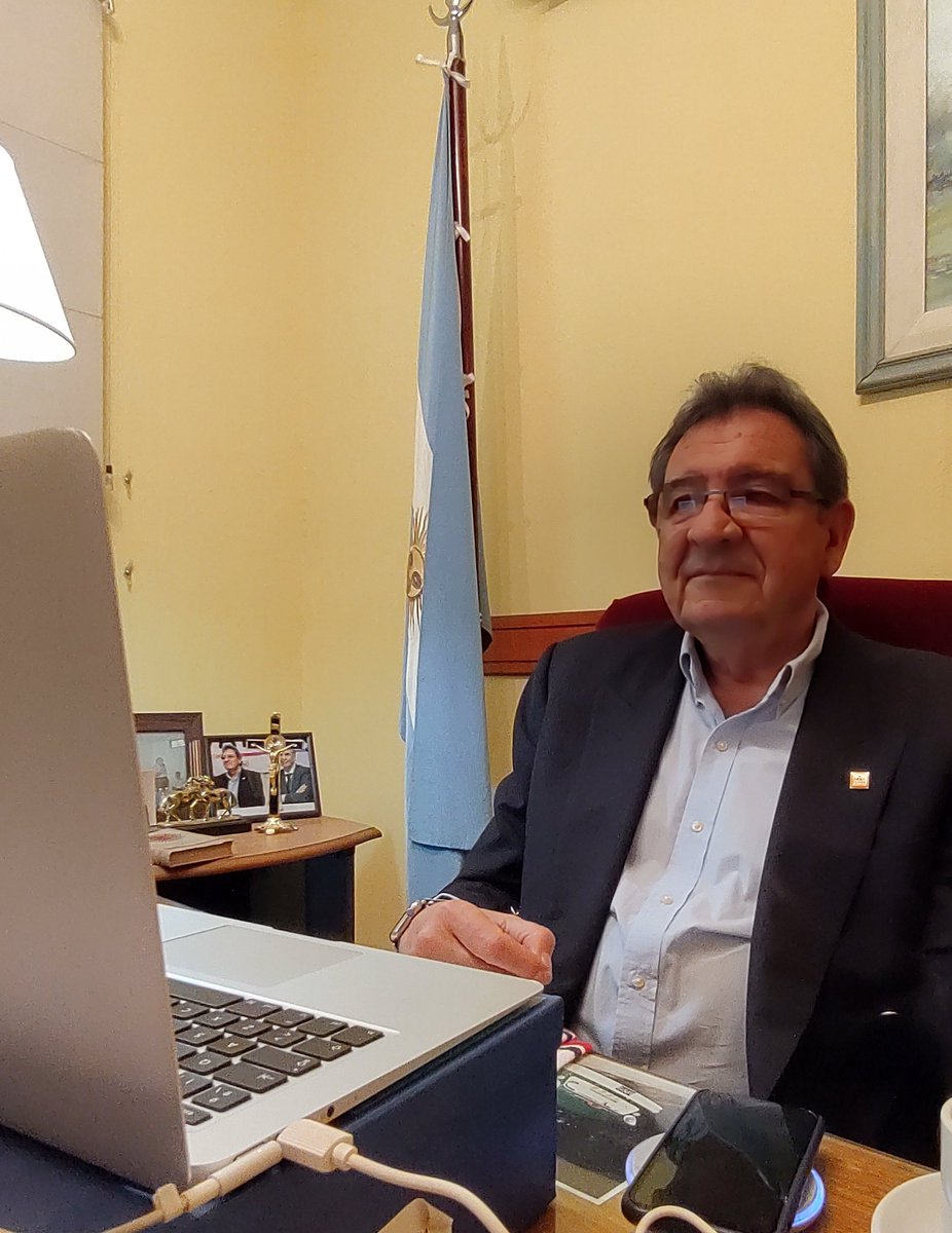 Oscar Castillo tweet media