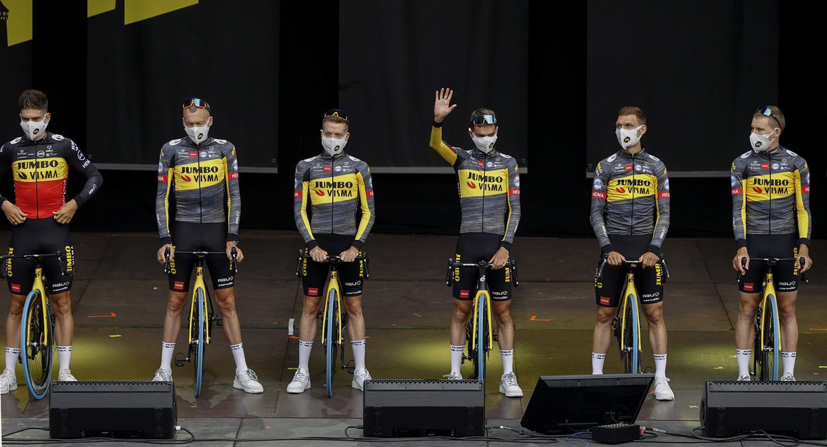 swapfiets's tweet photo. So... that just happened. 🙃
We’re part of world’s biggest cycling race! 

➡️ 𝙵𝚘𝚕𝚕𝚘𝚠 @thebluetire!

#SwapfietsxTJV #BlueTire #TDF2021 https://t.co/RVi4T7BdE7