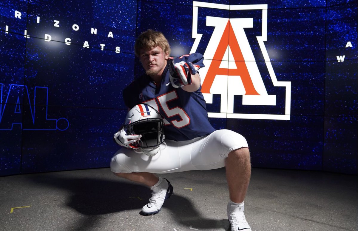 SamuelB2022's tweet photo. Thank you @ArizonaFBall for the unofficial visit. Had a great time meeting the coaches and checking out the facilities. @CoachJeddFisch @coachBSanders18 @brennanpcarroll @rickyhunley  @BossHog_75 @irhsfbbooster https://t.co/Ac1FzqtKHO