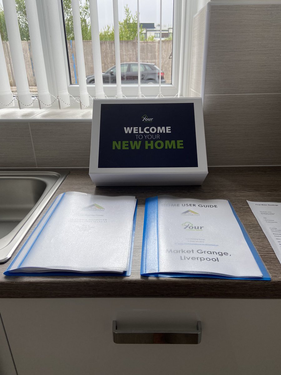 Latterdonna's tweet photo. Busy day for @Gillian Keevey and @Alec Clinch with back to back handovers &amp; completions at Market Grange today….well done!  Happy Customers receiving keys to their new homes today &amp; tomorrow.  Congratulations to Rikesh we wish you happiness in your new home 🏡 https://t.co/cQoGw6TsWL