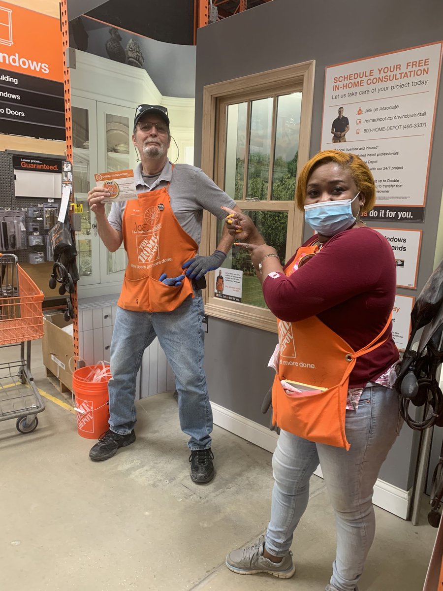 MsHowellTHD2503's tweet photo. Congrats Joe D30 Specialist who was awarded Specialty Recognition for 2021:continuous driving of specialty sales. Job well done❗️💯 ⁦@b_mungul⁩ ⁦@catinabutler14⁩ ⁦@EricWal29158377⁩ https://t.co/rs2DLB1DIP