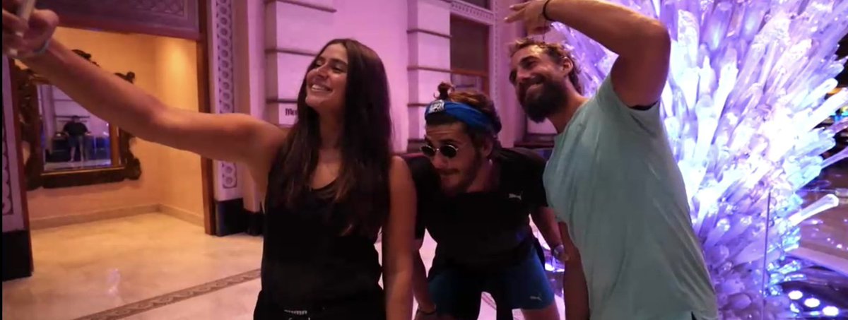 Dora’nın olduğu gibi bizim de desteğimiz aylarca Gönüllüler takımında omuz omuza savaştığı Ayşe ve Poyraz’la. Yolunuz açık olsun💙
#survivor2021