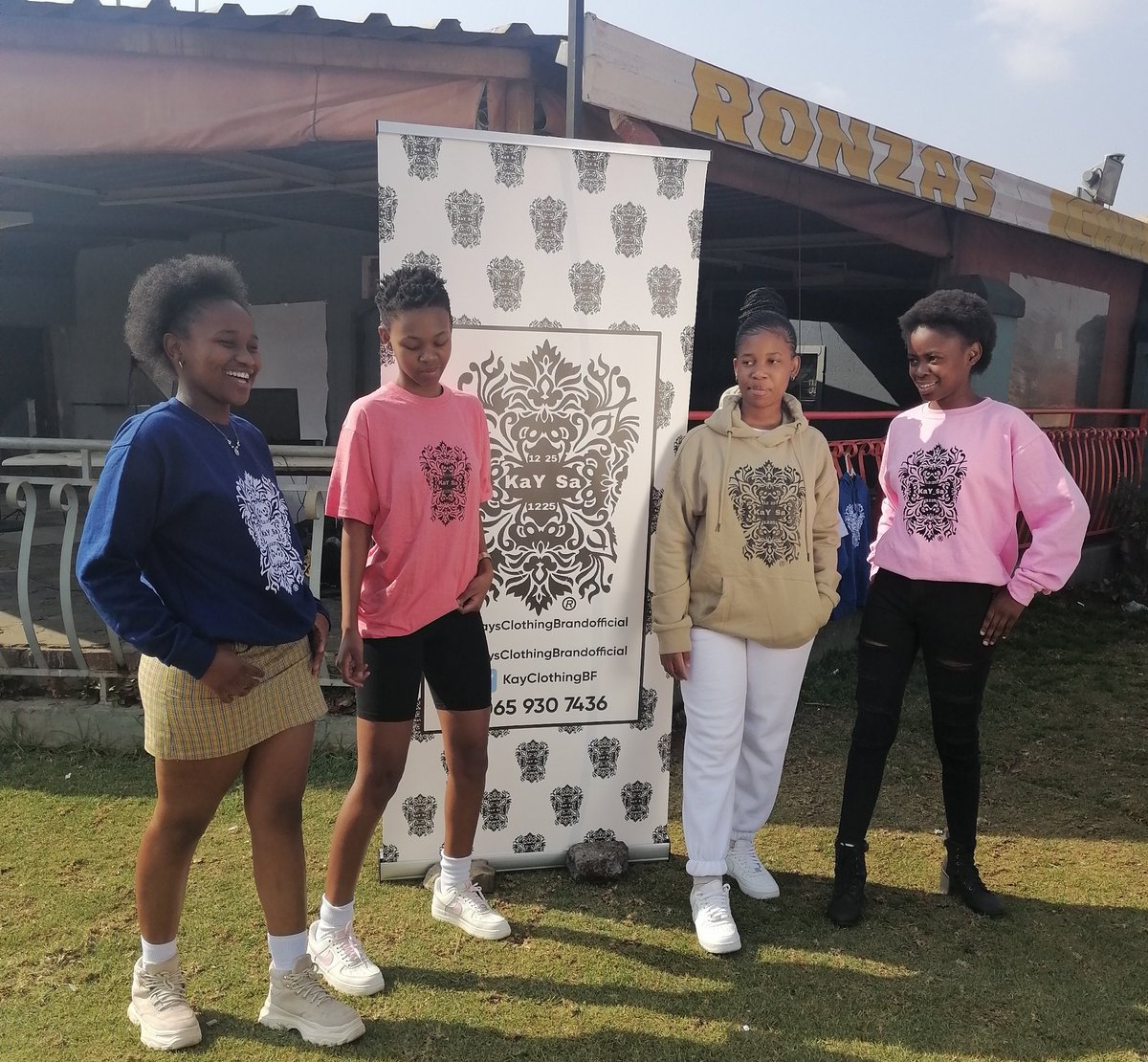 KayClothingBF's tweet photo. Black Owned Business. https://t.co/JxDO8aFe7z