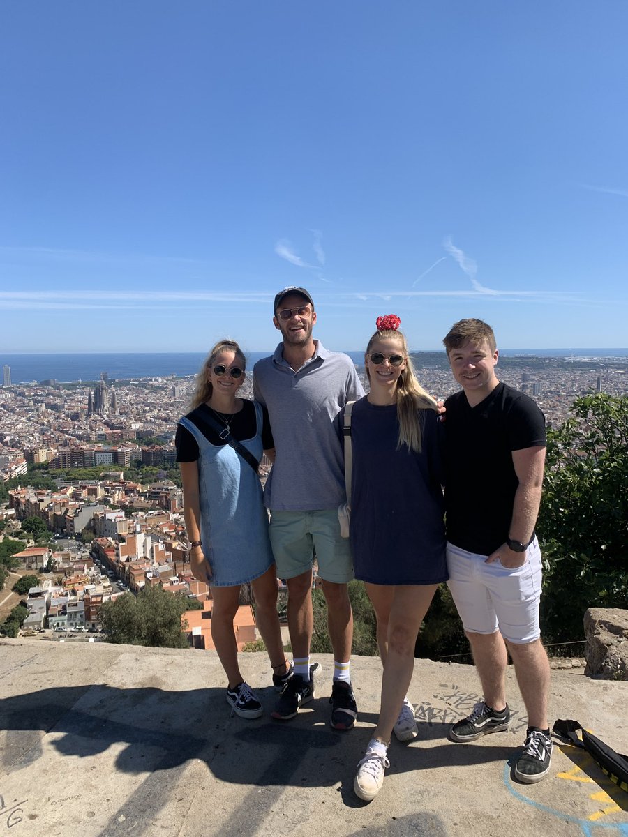 AlexOBrien48's tweet photo. Vibin hard lads, what a gaff 🇪🇸 https://t.co/bDt7hyqVyo