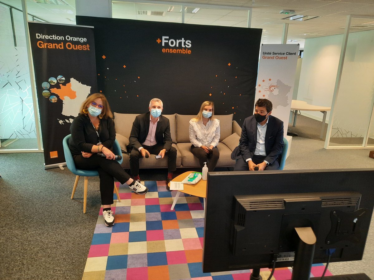 Olivier_Mast's tweet image. En duplex avec les USC depuis USC GO et intervention auprès de ce nouveau collectif au service de la satisfaction client : Tous engagés pour l’excellence ! 
Visite et échanges fructueux avec les équipes et le codir de l’AE. Merci à tous pour cette journée ! @Orange_France