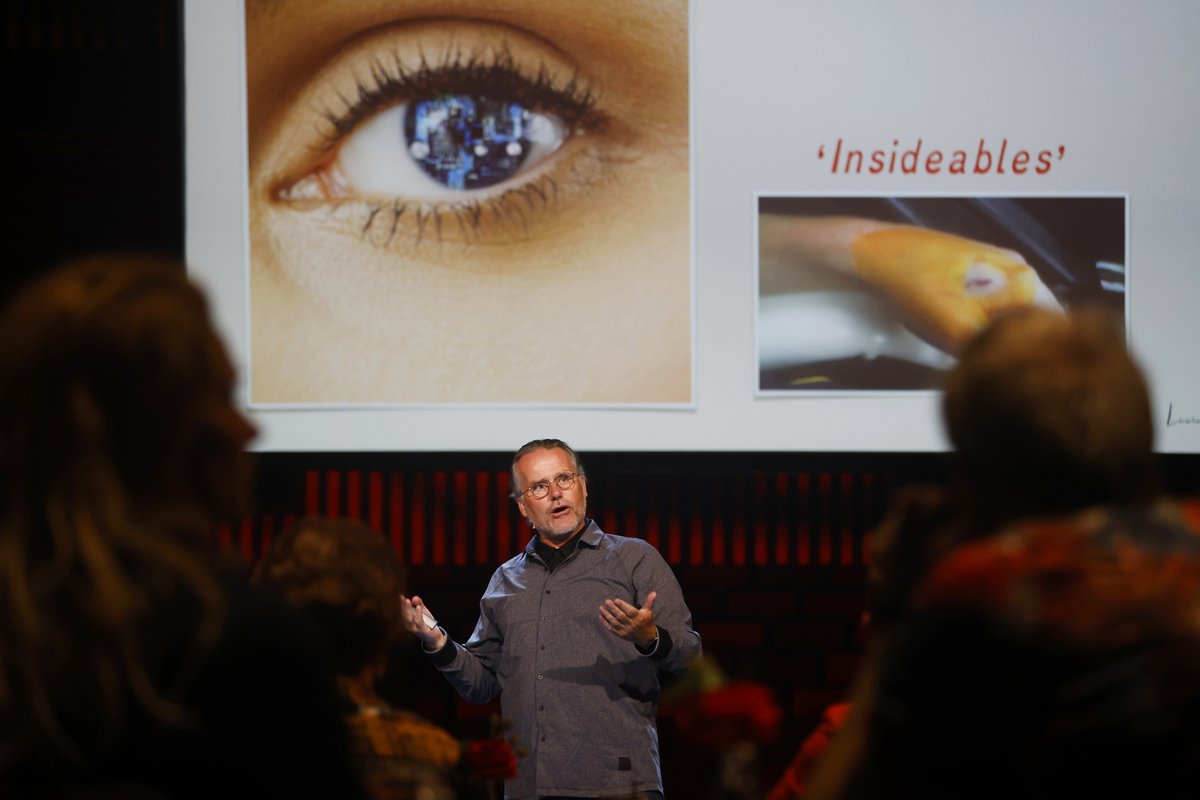 Treant (@treantzorg) on Twitter photo Gisteren organiseerden we live vanuit het <a href="/AtlasEmmen/">ATLAS Theater</a> de 1e inspiratiesessie, van een reeks van 3, voor onze medewerkers. We lieten ons inspireren door Martijn Aslander, Lucien Engelen en Conny Helder die ons meenamen in #techonologieindezorg. Gisteren organiseerden we live vanuit het <a href="/AtlasEmmen/">ATLAS Theater</a> de 1e inspiratiesessie, van een reeks van 3, voor onze medewerkers. We lieten ons inspireren door Martijn Aslander, Lucien Engelen en Conny Helder die ons meenamen in #techonologieindezorg.