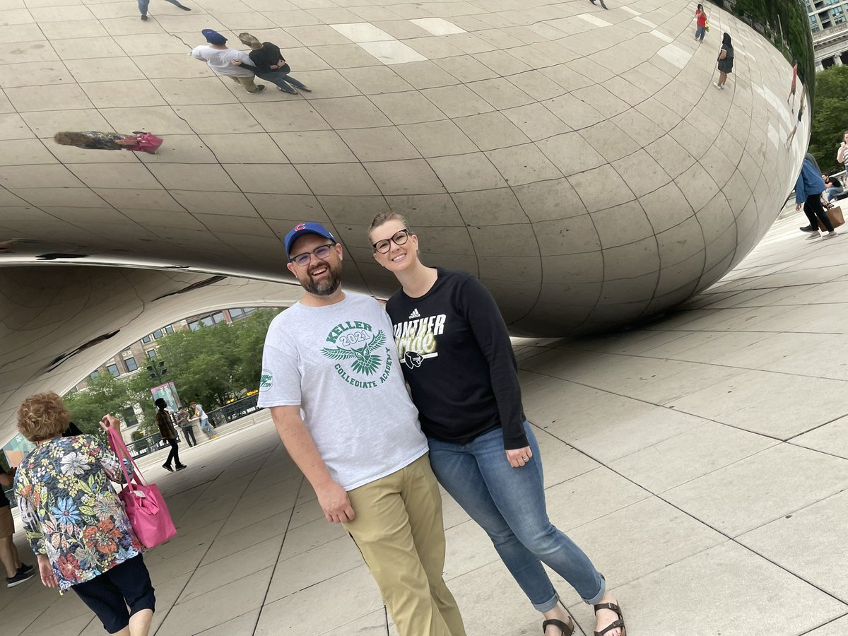 Hey <a href="/KellerISD/">Keller Schools</a> fam!  Just hanging with the family in Chi-Town this past week!  @jamboyds_boyd #Proud2bKISD #KISDAcademyOwls <a href="/NRiversideES/">North Riverside El</a>