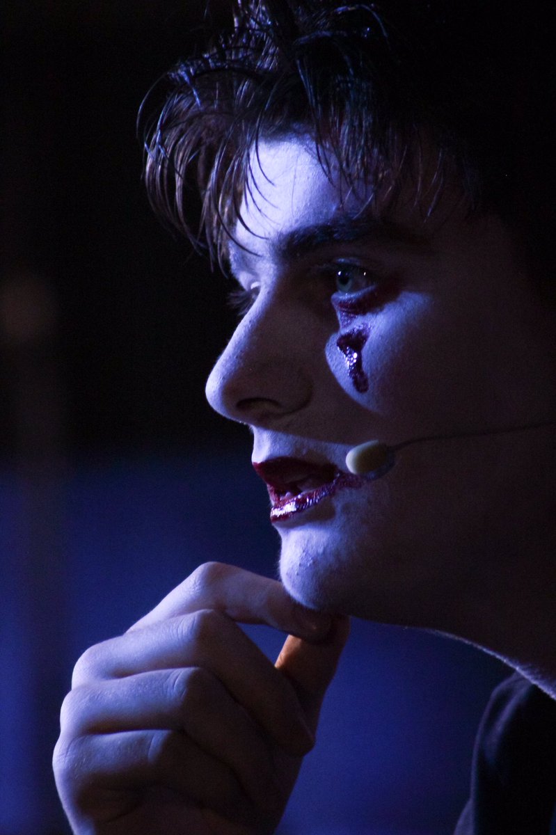 KewHouseDrama's tweet image. There are no words to express how amazed and grateful we are to these talented young performers who gave their all in the Senior Summer Showcase #ProudTeacher #KewHouseCreativity #KewHouseLovesTheatre