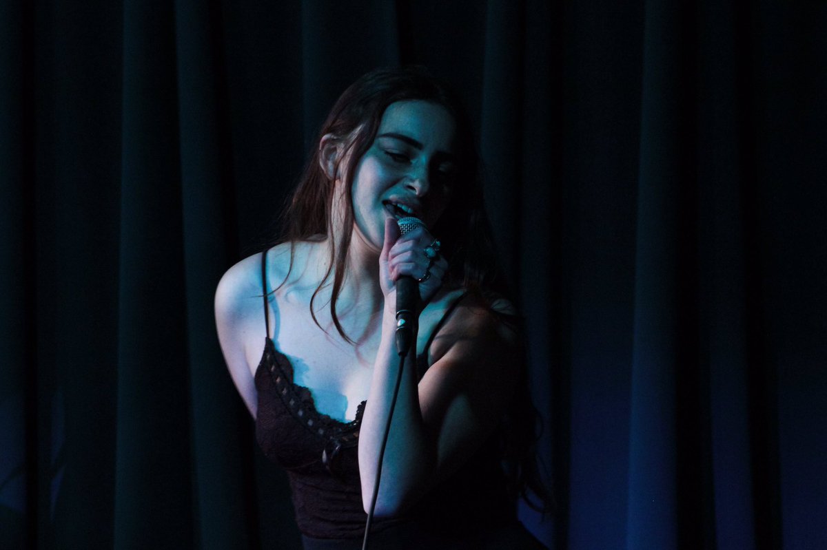 KewHouseDrama's tweet image. There are no words to express how amazed and grateful we are to these talented young performers who gave their all in the Senior Summer Showcase #ProudTeacher #KewHouseCreativity #KewHouseLovesTheatre