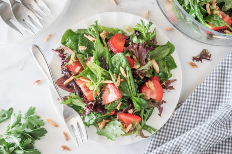 RecipeGirl's tweet photo. Perfect summer salad: Green Salad with Strawberries and Sugared Almonds
Recipe here: https://t.co/xJHwMpphdg https://t.co/FPS7eZ14Sq