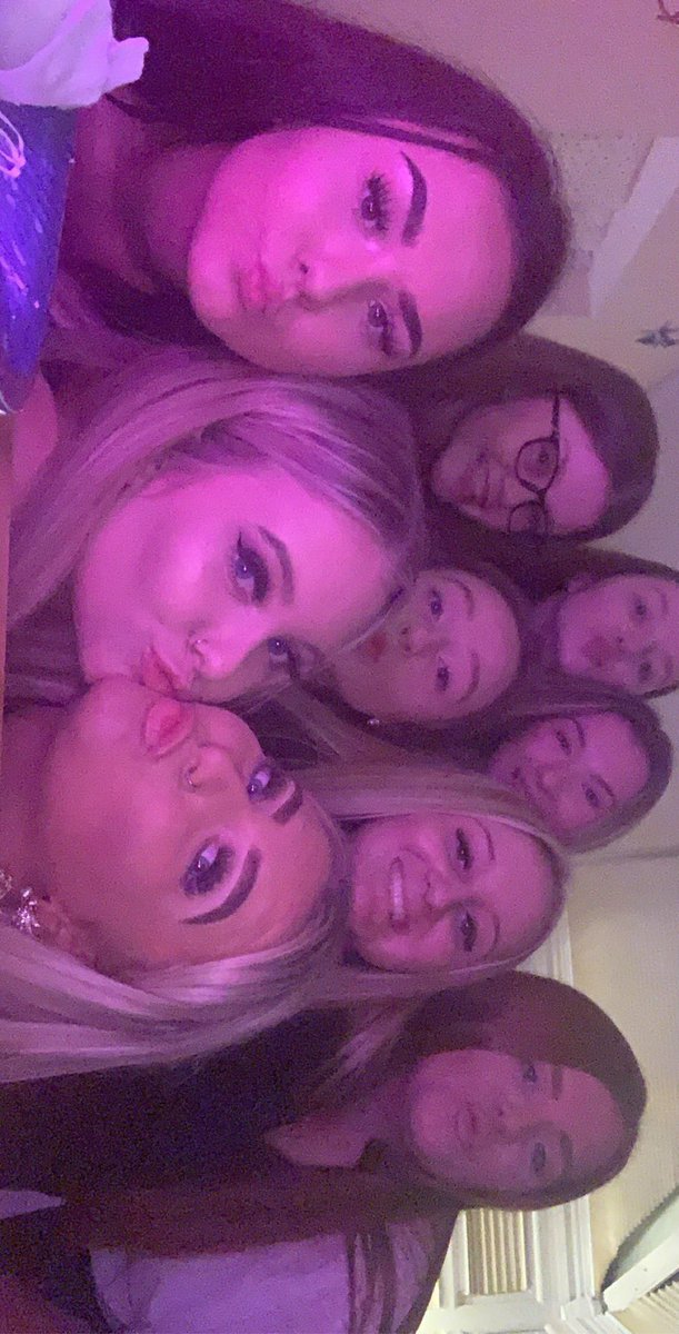 Happiest of birthday to @chloe_ferry12 💕🥂🔞hope you have a love my day angel hopefully see you soon to get more pics taken 🥲 lots of love 💕🌸