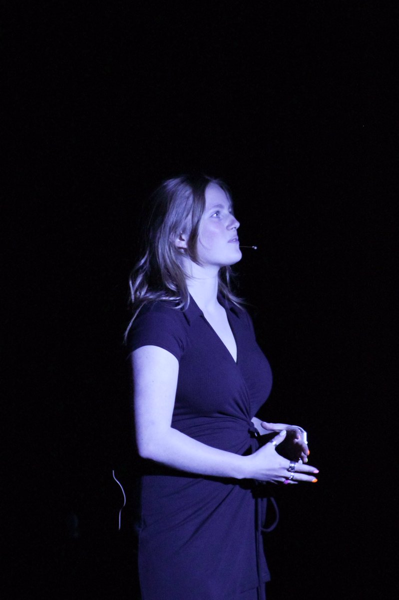 KewHouseDrama's tweet image. There are no words to express how amazed and grateful we are to these talented young performers who gave their all in the Senior Summer Showcase #ProudTeacher #KewHouseCreativity #KewHouseLovesTheatre