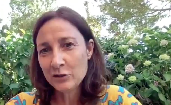 Renata Briano, ex europarlamente, con il suo blog ha portato la politica in cucina perché in cucina si può cambiare il mondo!

@Mipaaf_ 
@renatabriano