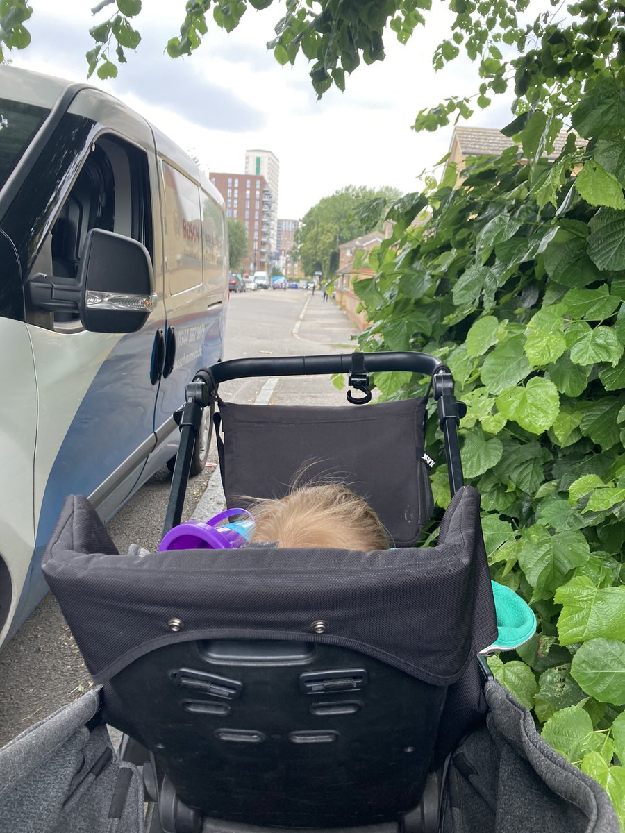 Come on <a href="/LewishamCouncil/">Lewisham Council</a>! Great to have safe roads but are we going to ever get safe/free pavements in #Evelyn?