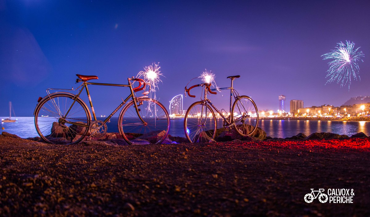 xavicalvo_'s tweet photo. Nosaltres vem posar el silenci entre tant soroll congelant el temps
Revetlla de Sant Joan en bicicleta i en bona companyia
@SergiPeriche
📸 #calvoxperiche #calvox🚲periche
#bicirevetlla #SantJoan2021 #revetllasantjoan #bicibcn https://t.co/5v8fGwSDg8