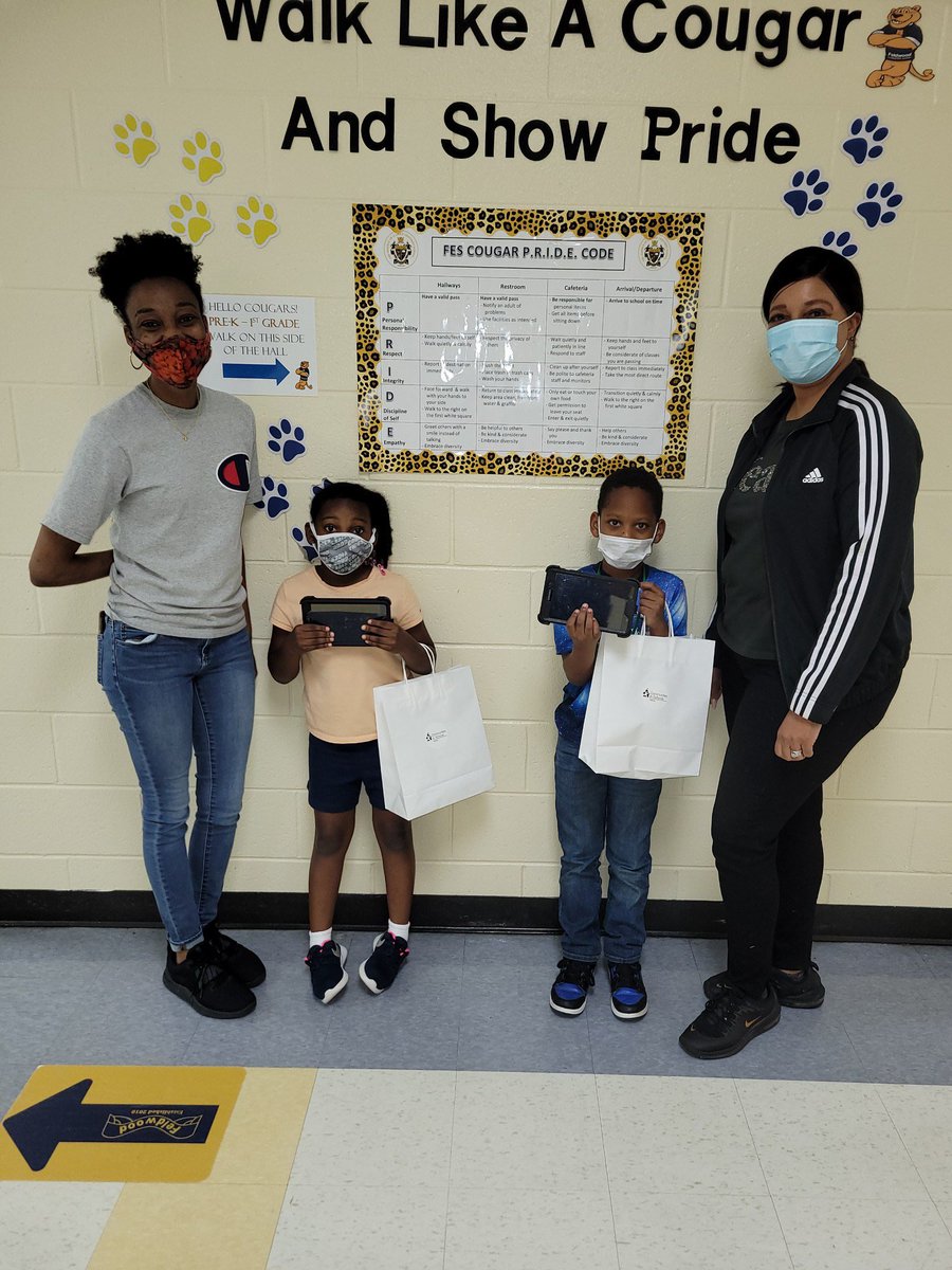 jameka80's tweet photo. Shout out to @CFeldwood our wonderful communities and schools site coordinator for providing our two perfect attendance winners with a bag of goodies and a tablet! @FeldwoodES @APFeldwoodES https://t.co/xsq4U7oCUd
