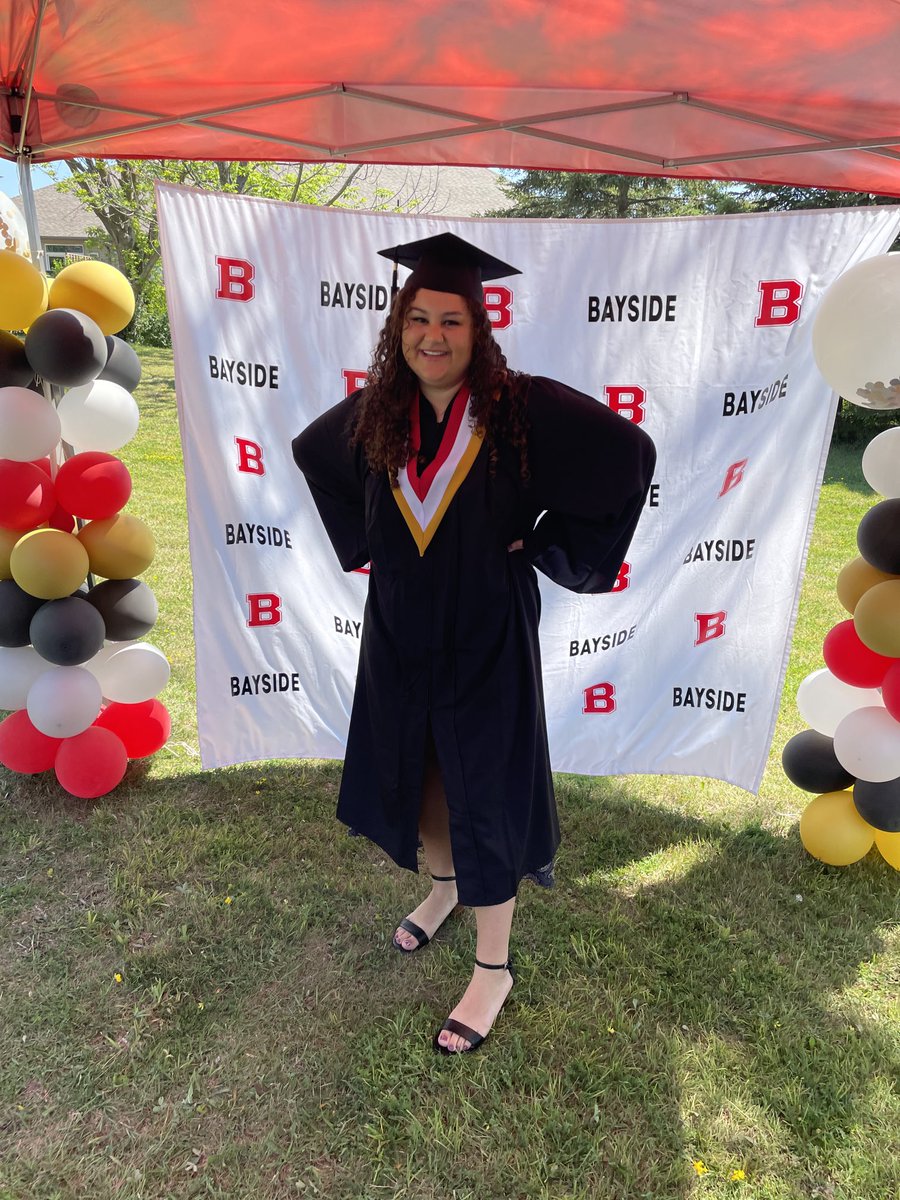 ToddSmithCANDU's tweet image. Congratulations to my daughter Reagan on graduating as an Ontario Scholar at Bayside Secondary School today. We’re so proud of you!!!