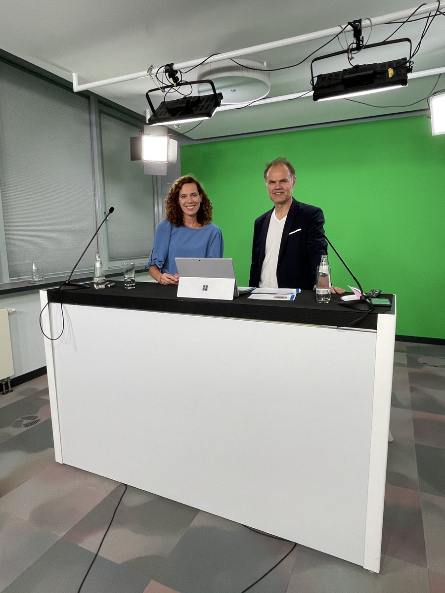 Caroline Leonie tweet media