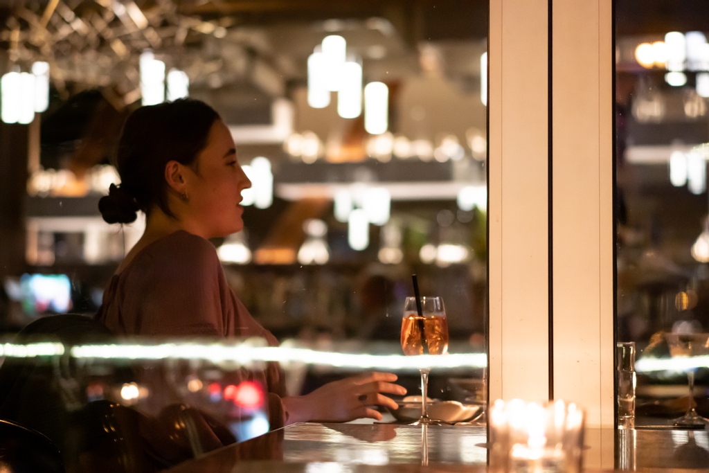 ProvenceMarina's tweet photo. Late nights and city lights 🏙️ 

Hands up if you love Summer nights in Vancouver 🙌🏼 

We are now open until 11pm every night. Find our After Hours menu here: https://t.co/XfOIoJMSBf

#afterhours #latenightmenu #summernights https://t.co/fD9MApeDUT