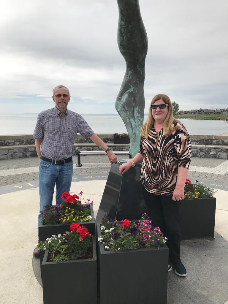 Haggardstown Garden Centre have sponsored Blackrock in Bloom for 20 years. This significant sponsorship by the Reenan Family created beautiful tubs and hanging baskets along the promenade. Never have they been as colourful as this year testament to the expertise at HGC!