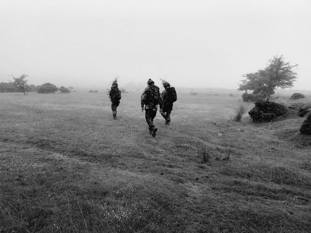 Aiken_Barracks's tweet photo. Left Flank? Right Flank?Up the middle with smoke🤔.This week  the 60th Recruit Platoon, B Coy, 27 Inf Bn are being assessed on their  basic fieldcraft skills and section field tactics in Kilworth, Co.Cork. https://t.co/3QB0nQG0Do