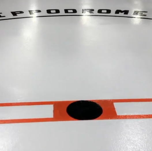 JetIceHockey's tweet photo. There's no question, orange really pops on the ice! π
"Little different color scheme on this one."
- @danielj_drummer, Hippodrome Ice Arena
https://t.co/ZxskLIf4sr
#BTS #JetIce #WeBringIceToLife #IcePaint #FanPhotos #JetIcePaints #NewIcePaint https://t.co/55OVCyBRo4