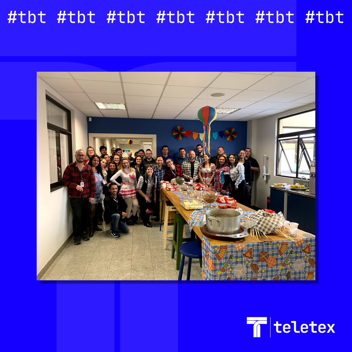 Teletex's tweet photo. Apesar do #SãoJoão estar diferente, as #tradições permanecem vivas! E como hoje é dia de #tbt, relembramos esse momento com o #TeletexTeam reunido para um #arraial. 

Por enquanto, cuide-se, use máscara, higienize as mãos e mantenha o distanciamento. https://t.co/Giqi2wE0rK