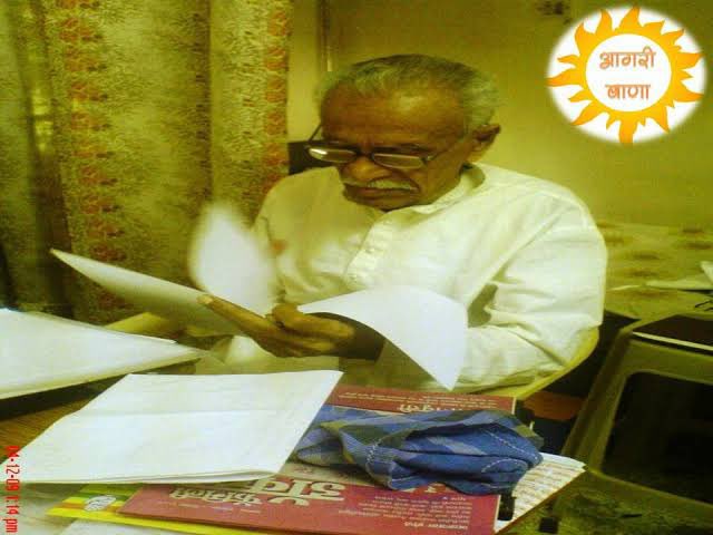 BlackPearlAkki's tweet photo. आजचा सरकार जेव्हा मुख्यमंत्री पदावर बसलेत ते आज विसरलेत कि ते आज ज्या जागेवर बसलेत त्यांना निवडून देण्यात  भूमीपुत्राचा सिंहाचा वाटा आहे आणि आज त्याच भूमिपुत्रांना त्याच्या हक्कासाठी रसत्यावर उतरवले ह्याहून दुर्दैवी गोष्ट अजून काही नाही ।। #जयदिबा (1/2) https://t.co/HLrHkYZ90o