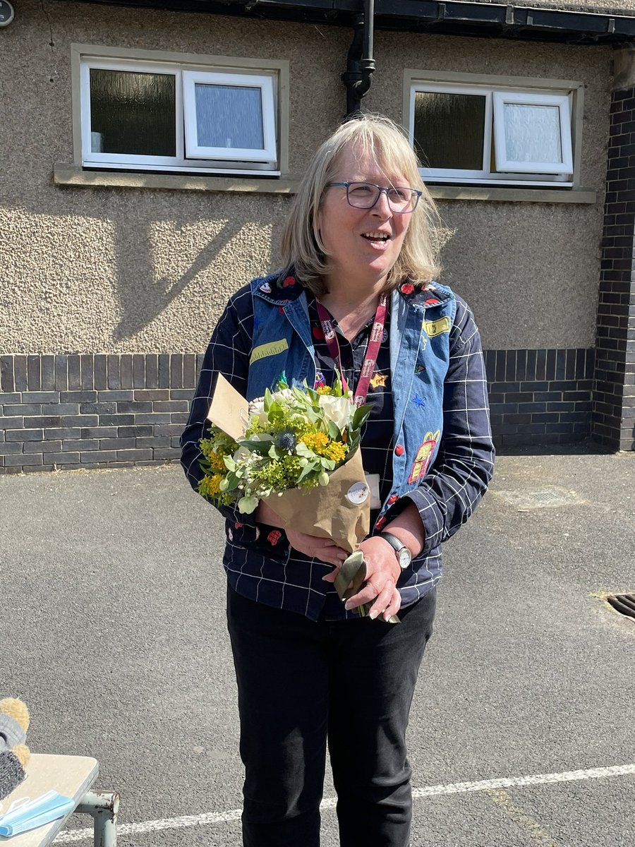We said a fond farewell to Miss Bean as she retired yesterday as our SFL teacher - Happy Retirement 👏🏻😀👏🏻