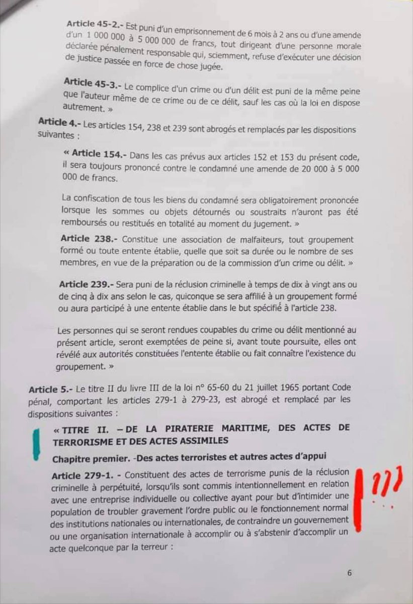 samboubodian's tweet photo. Faire voter une loi qui assimile le droit de manifester à du terrorisme, c'est clair que le Pdt. Macky est dangereux aussi bien pour notre démocratie que pour la stabilité de ce pays. https://t.co/p0Y8EW5qAS