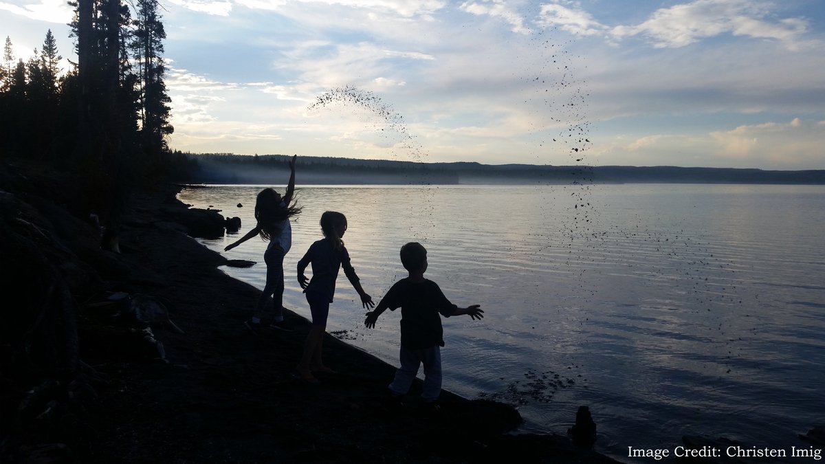 earthsciweek's tweet photo. Wouldn't it be great to dedicate a day to "No Child Left Inside," a time for #outdooractivities where young people experience the inspiration of Earth science firsthand? To help you do just that, the #NCLI Day Guide is available in PDF format online: https://t.co/32dzfe7sI1 https://t.co/B2CTK5aSyE