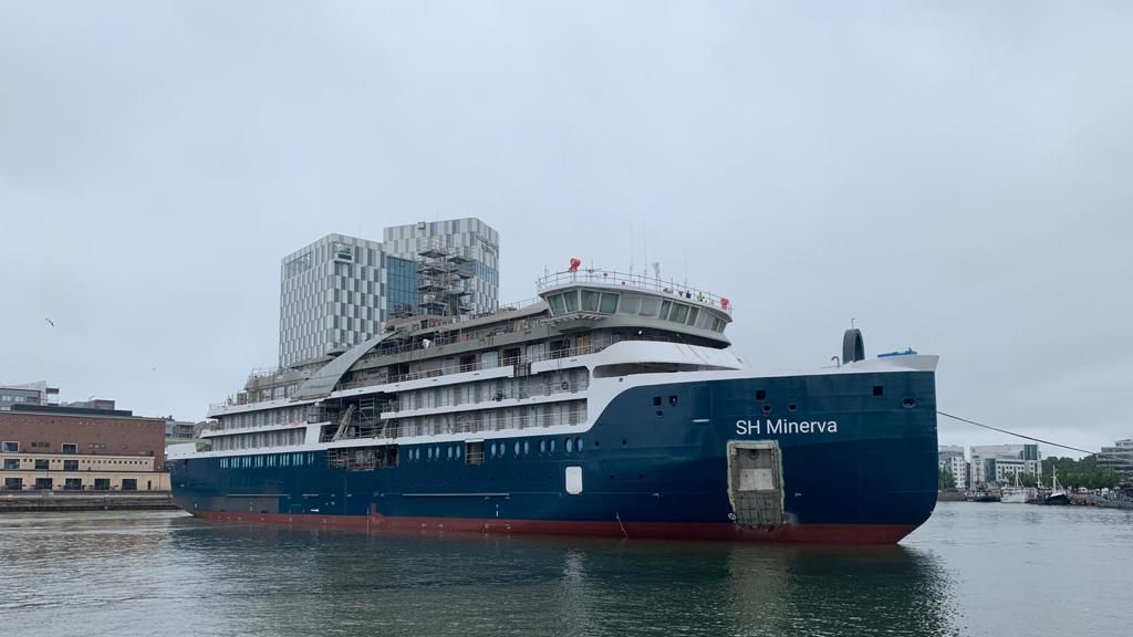 #SwanHellenic has announced that Helsinki Shipyard had floated the SH Minerva out of dry dock. Her twin ship, the SH Vega, was floated in dry dock on the same day. A few days earlier, steelwork production started for the third and largest ship commissioned from Helsinki. https://t.co/AxeO65PO0l