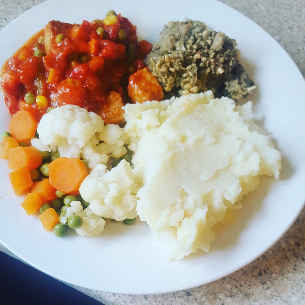 All4Vegan's tweet photo. Sainsbury's plant based chicken pieces in white wine and garlic tomato sauce #Vegan #homemade #cooking #plantbased https://t.co/5y1Qa0n2FF