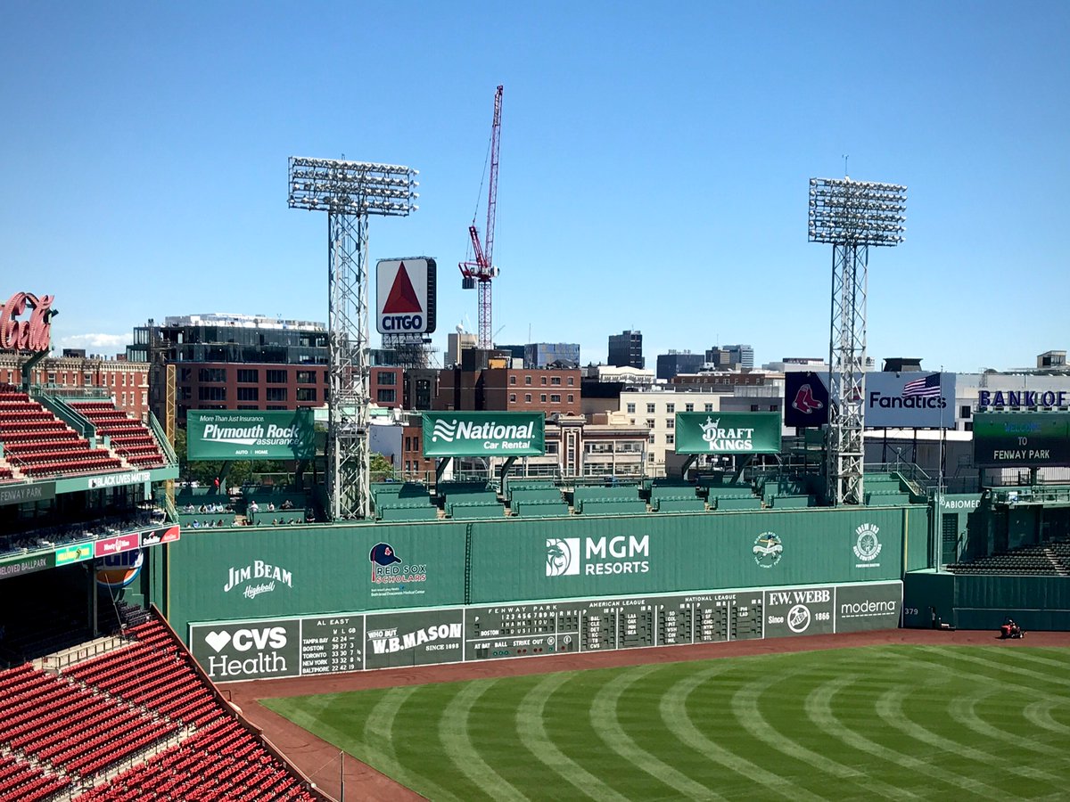 BenKlemme's tweet photo. A perfect day to experience another iconic #Boston landmark—thank you, @fenwaypark, for the introduction! https://t.co/V5bcMgqQ76