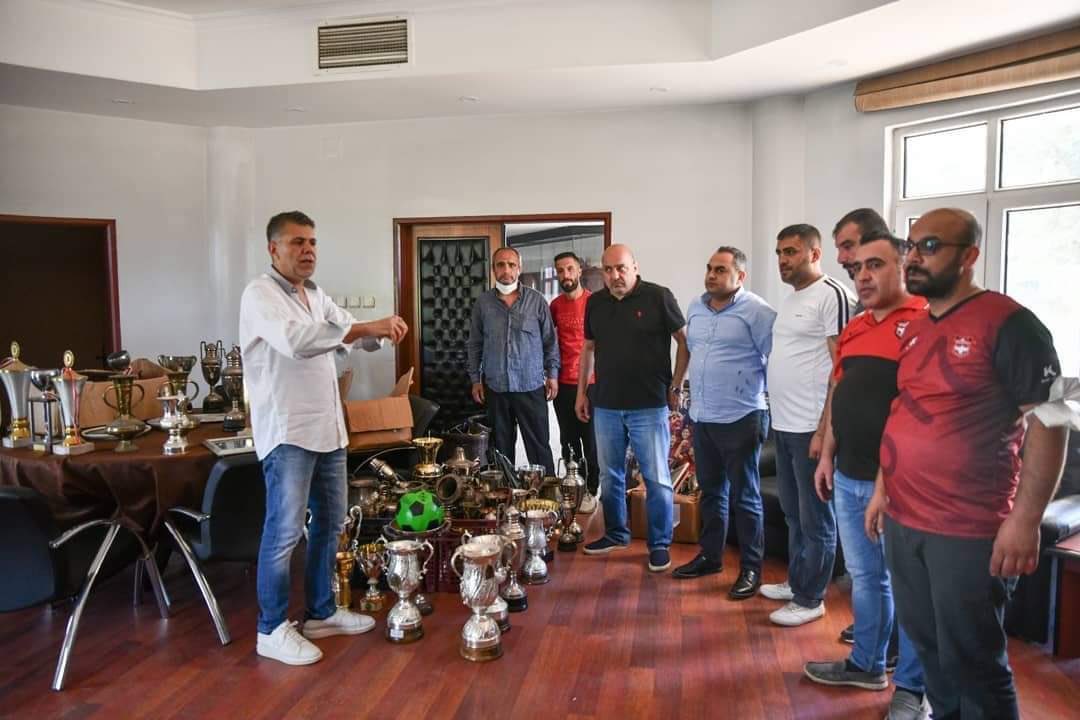 VGD1969's tweet photo. #GaziantepsporaSahipÇık diyoruz 
Çünkü; Gaziantepspor’a sahip çıkmak 
Geçmişine sahip çıkmaktır 
Ahde vefa bilmektir 
Geçmişin getirdiği birikimi gelecek nesillere aşılamaktır
Dik duruştur 
Asil bir başkaldırıdır
Evlatlarına anlatacağın onurlu bir mücadeledir 
Uyuma #Gaziantep ! https://t.co/hn70A9prCd
