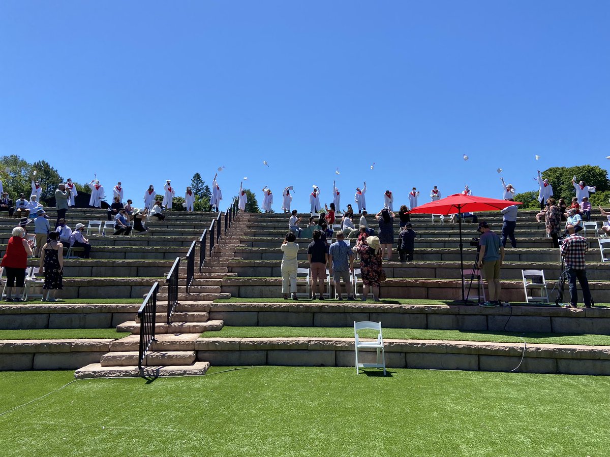 It was an honor to attend and host the Sir James Dunn Academy Graduation Ceremony for the Class on 2021 at the KIRA - Kingsbrae International Residence for the Arts and Amphitheatre.

Congratulations to our graduates!