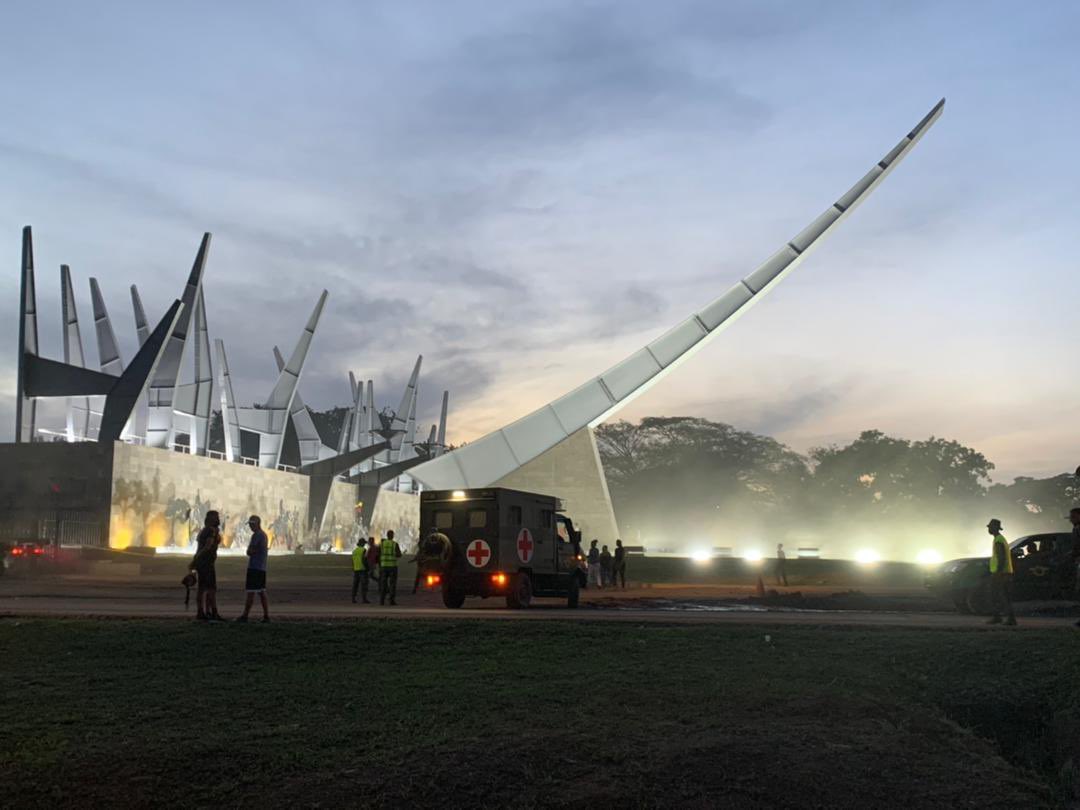 GenPenaloza's tweet photo. Monumento al Dios Oggun de los Yoruba’s, financiado por Venezuela tiene pinta de iraní. Para eso quedamos los venezolanos. https://t.co/DpaURi0EFZ