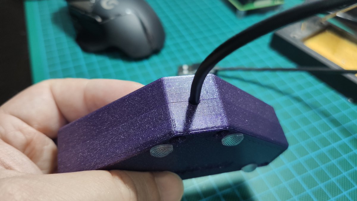 taviens's tweet photo. #snes #daemonbite compatible with built-in usb cable for your 0-lag retroplaying. #misterfpga https://t.co/J73nEmvHjk